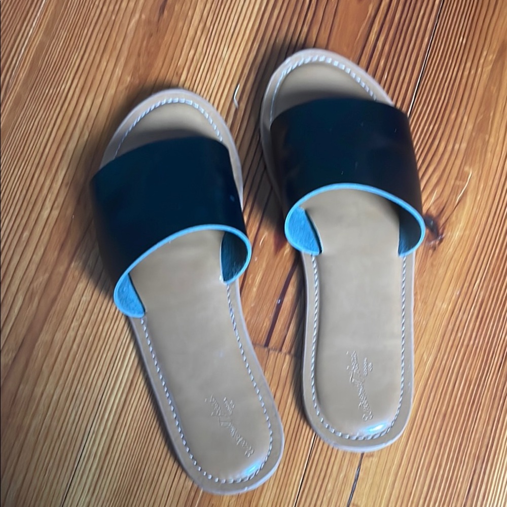 Universal Thread Black Slide Sandals